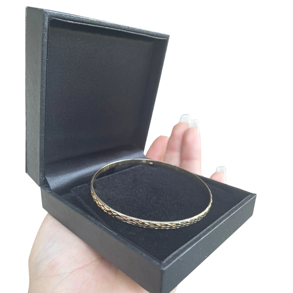 Engraved Latticework 14k Gold Bangle Bracelet - Image 6