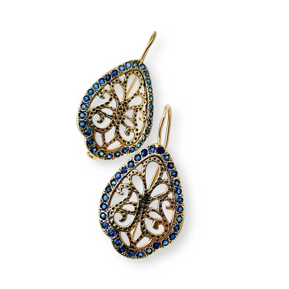 Vintage Style Blue Sapphire Earrings in 14K Gold - Image 6