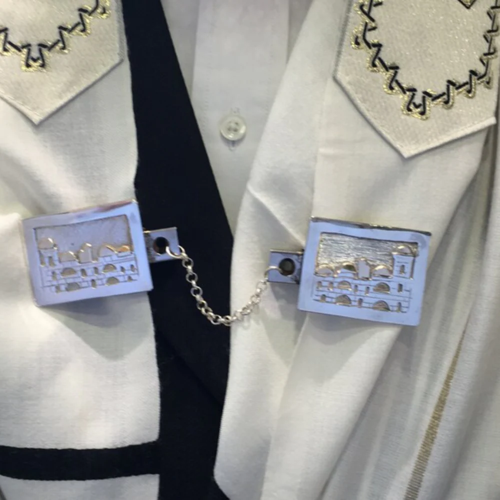 Jerusalem Tallit Clips in Silver and Gold - Image 3
