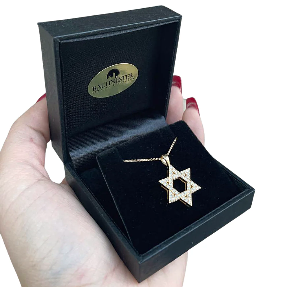 Classic Diamond Star of David Pendant in 18k Gold - Image 2
