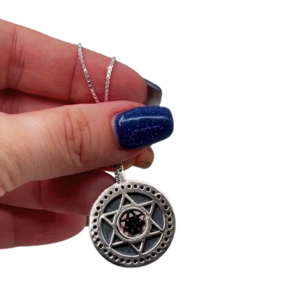 Star of David and Shema Israel Silver and Gold Onyx Necklace - Image 4