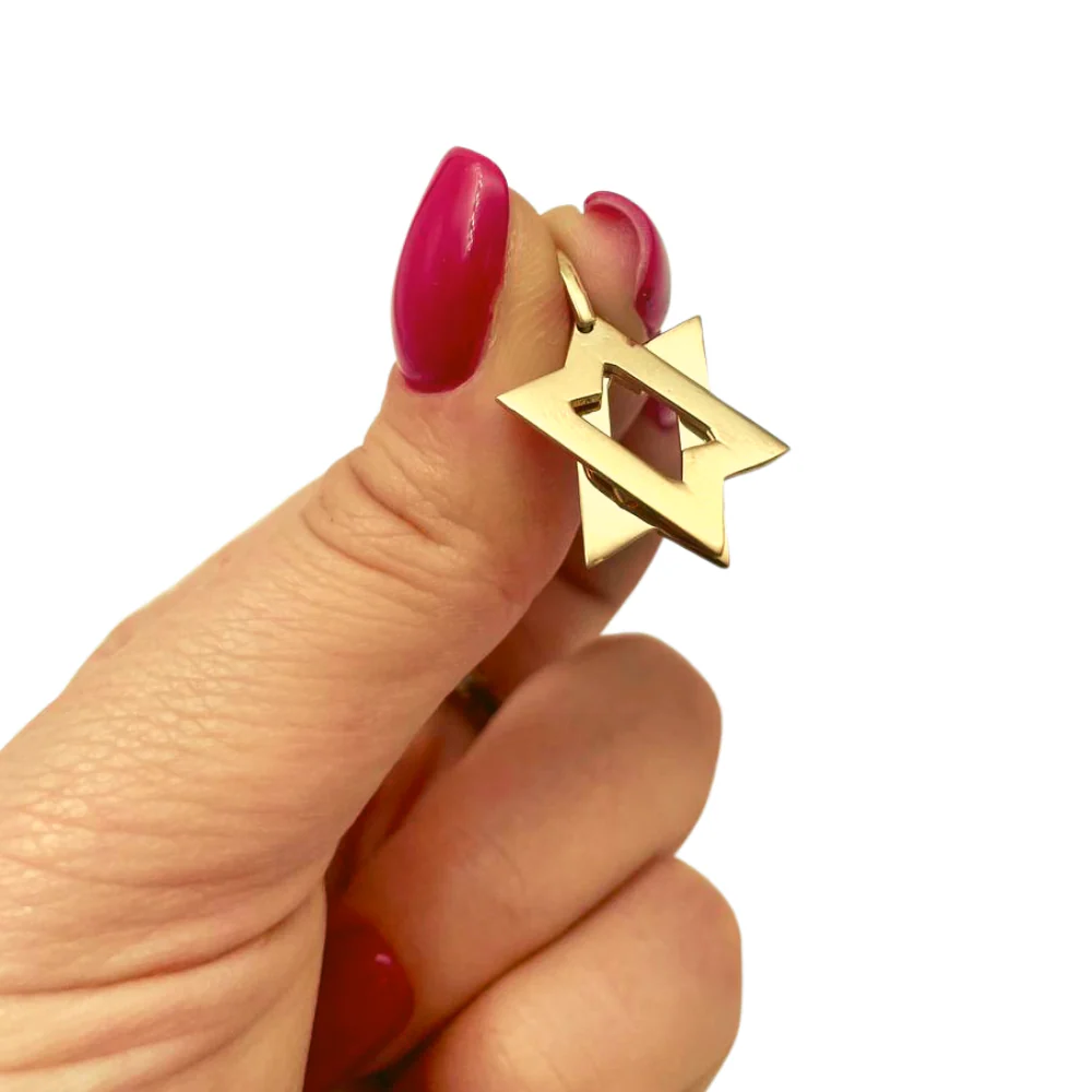 Star of David Moveable Pendant in 14K Gold - Large - Image 2