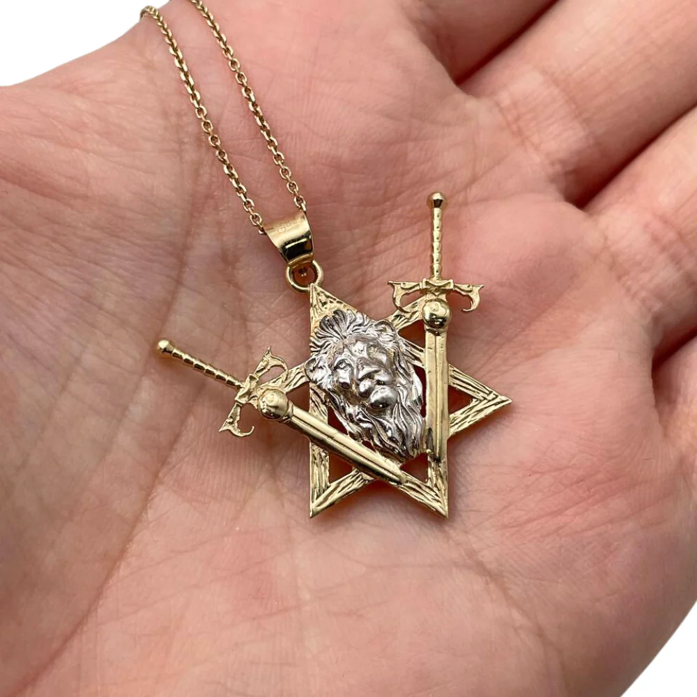 Two Swords Pendant with Lion of Judah and Star of David in 14K Gold - Image 3