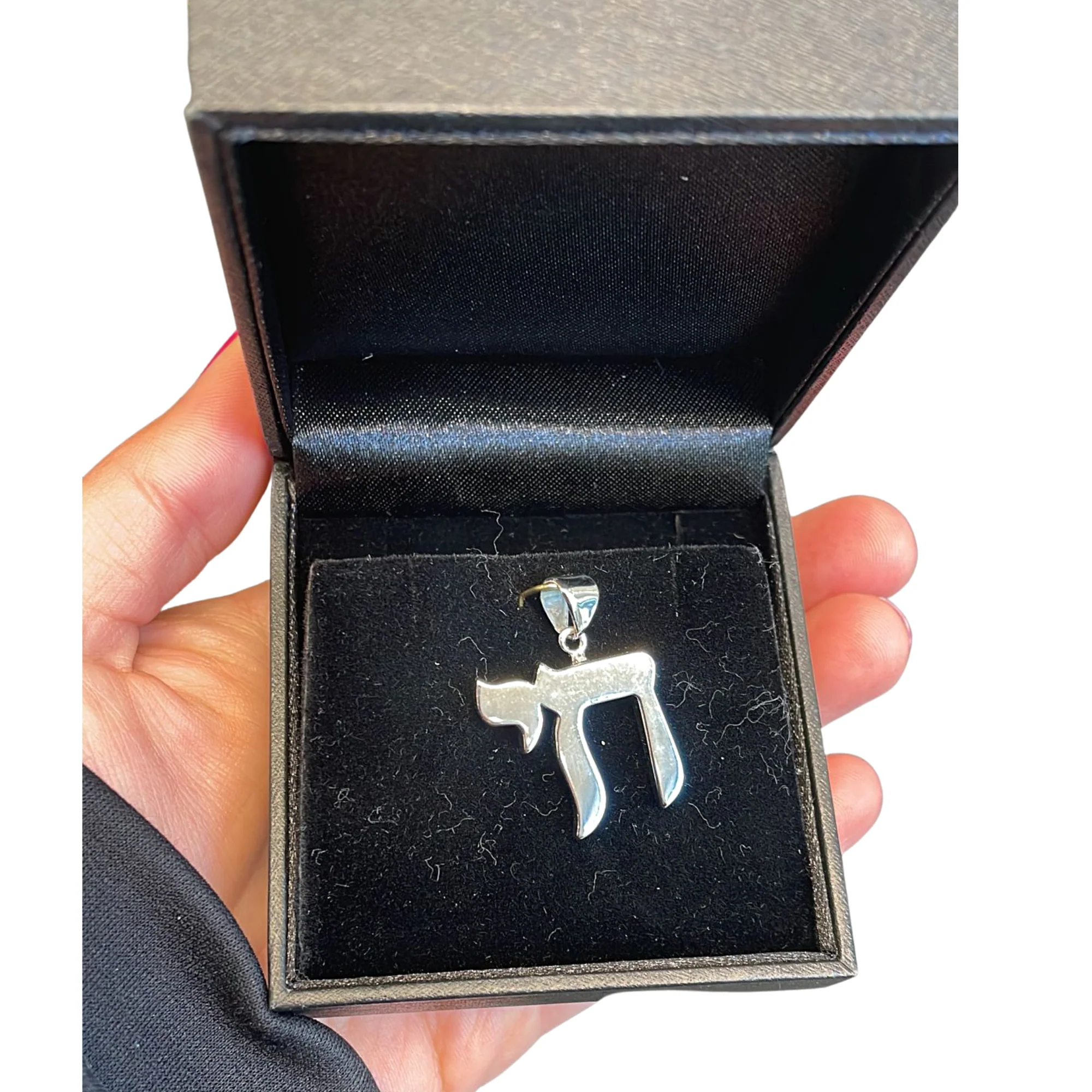 14k White Gold Chai Shiny Finish Pendant - Image 2