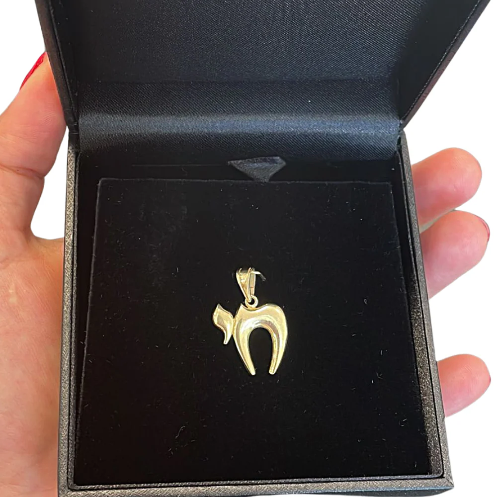 14k Gold Shiny Modern Rounded Chai Pendant - Image 5