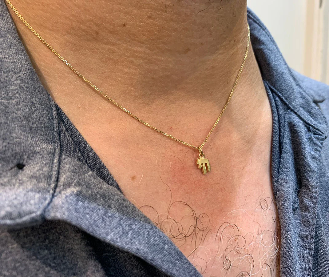 14k Gold Miniature Chai Pendant - Image 8