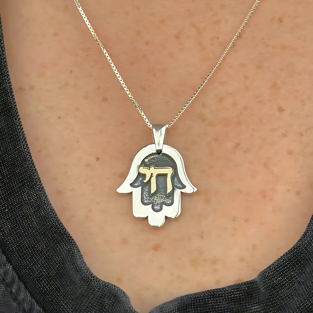 Hamsa with Chai Necklace in 925 Silver & 9K Gold - Image 6