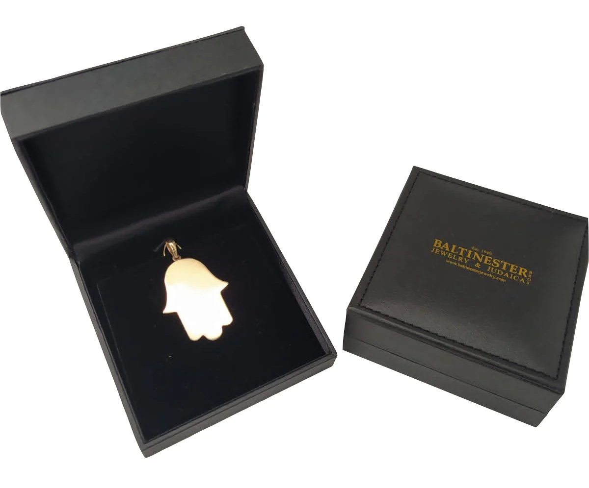 Large 14k Gold Hamsa Pendant - Image 4