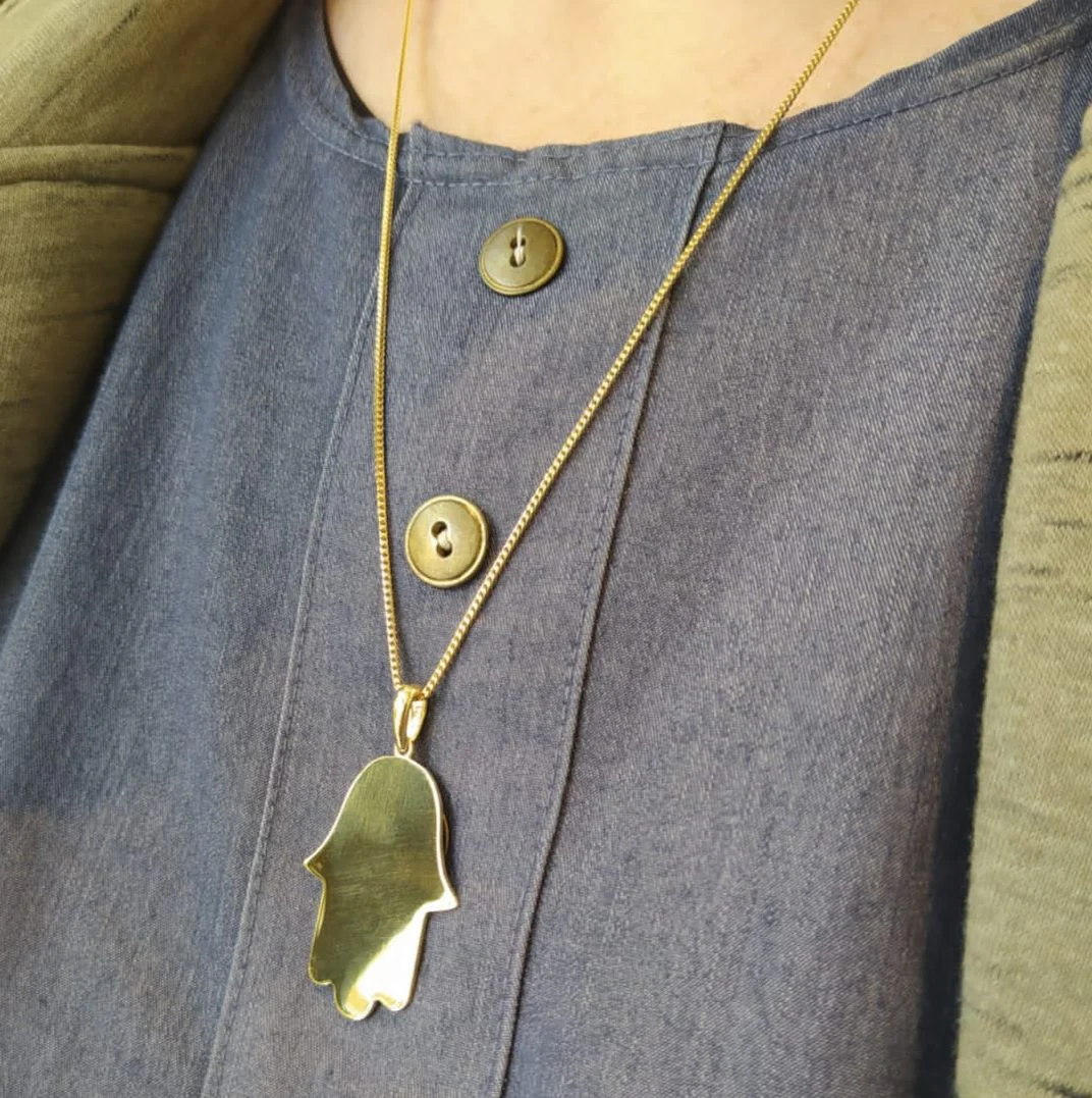 Large 14k Gold Hamsa Pendant - Image 5