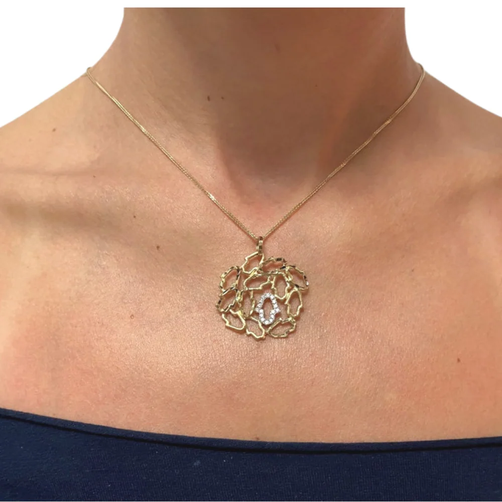 Hamsa Pendant - 14K Yellow Gold Diamond Studded Recurrent Hamsa - Image 3