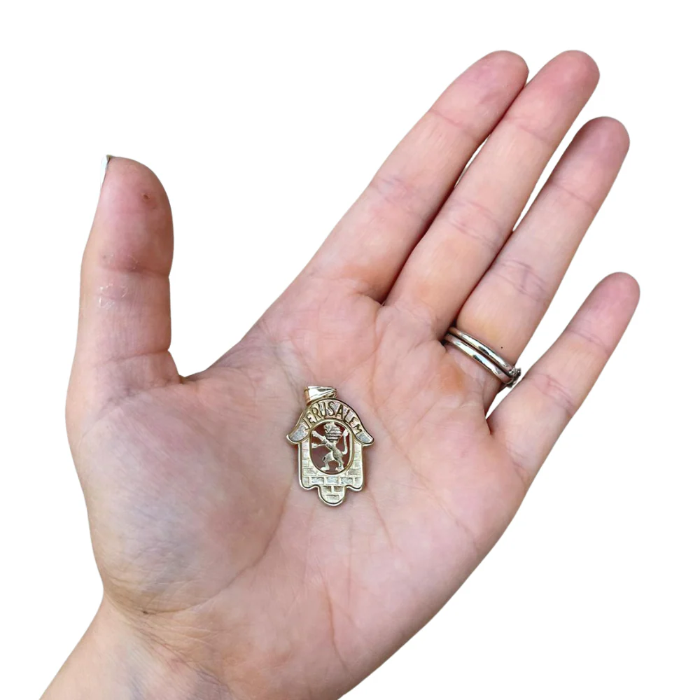 Hamsa Pendant in 14k Gold with Jerusalem, Lion and the Kotel - Image 4