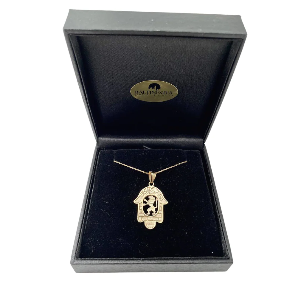 Hamsa Pendant in 14k Gold with Jerusalem, Lion and the Kotel - Image 7