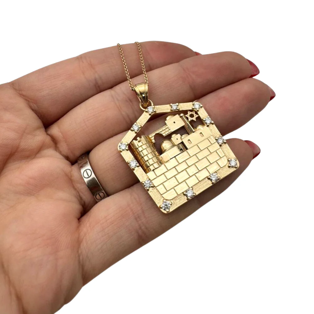 Jerusalem Skyline Western Wall Pendant in 18K Gold with Diamonds - Image 3