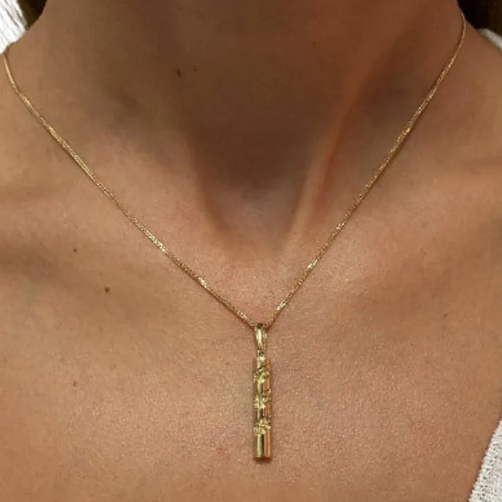 Mezuzah Pendant with Shema Yisrael in 14K Gold - Image 2