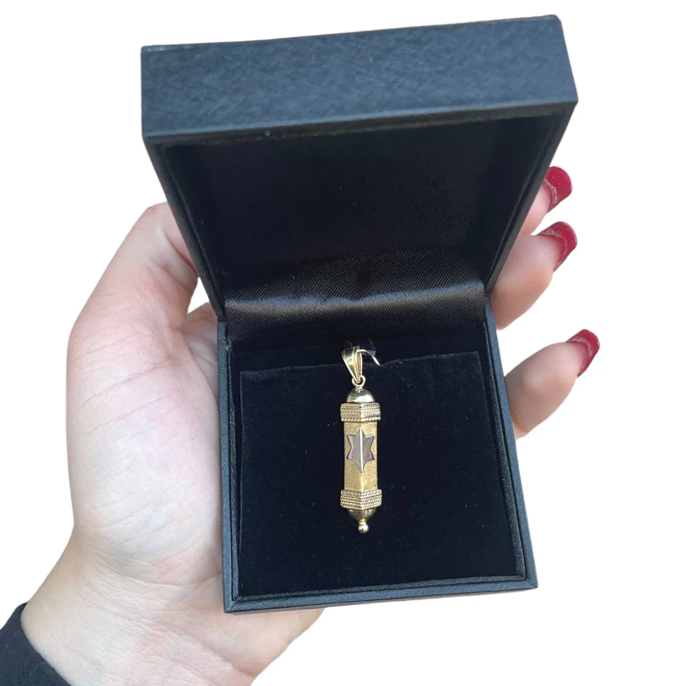 14k Gold Star of David Triangular Mezuzah Pendant - Image 4