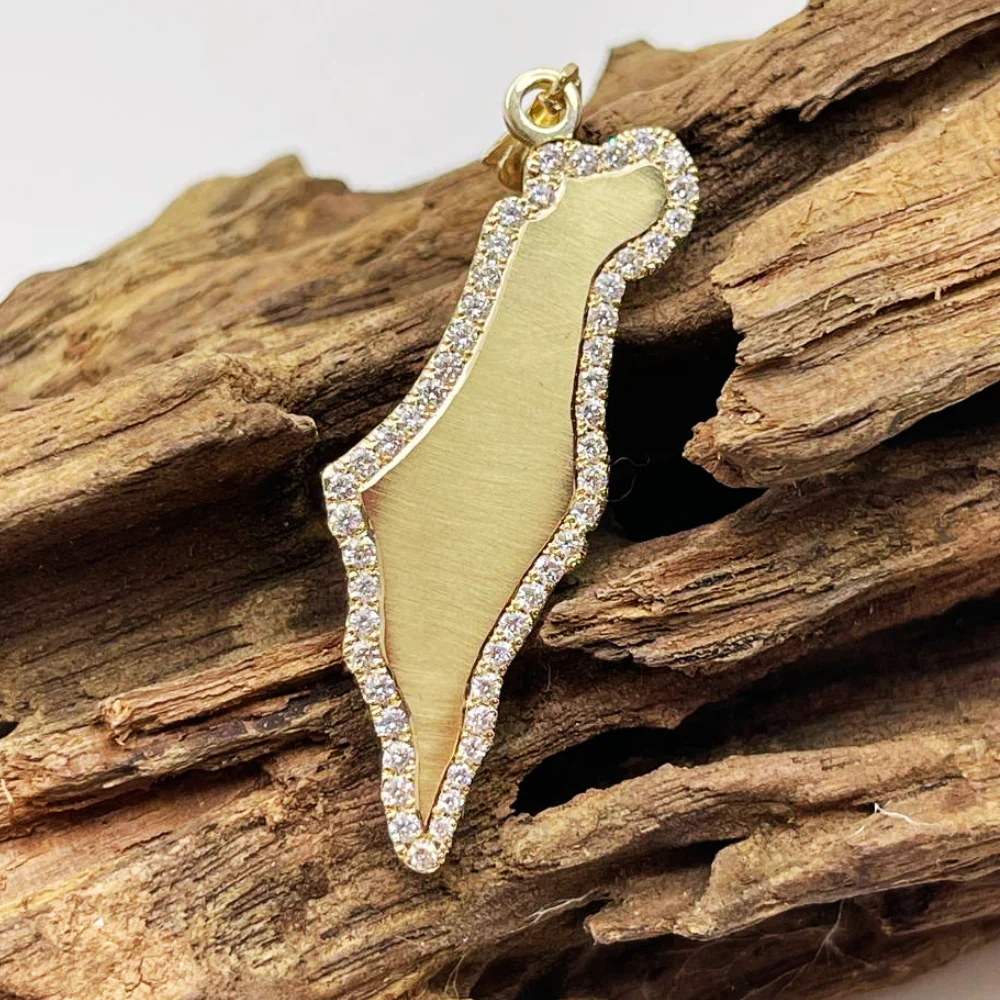 Diamond Map of Israel Am Israel Chai Pendant in 14K Gold - Image 6