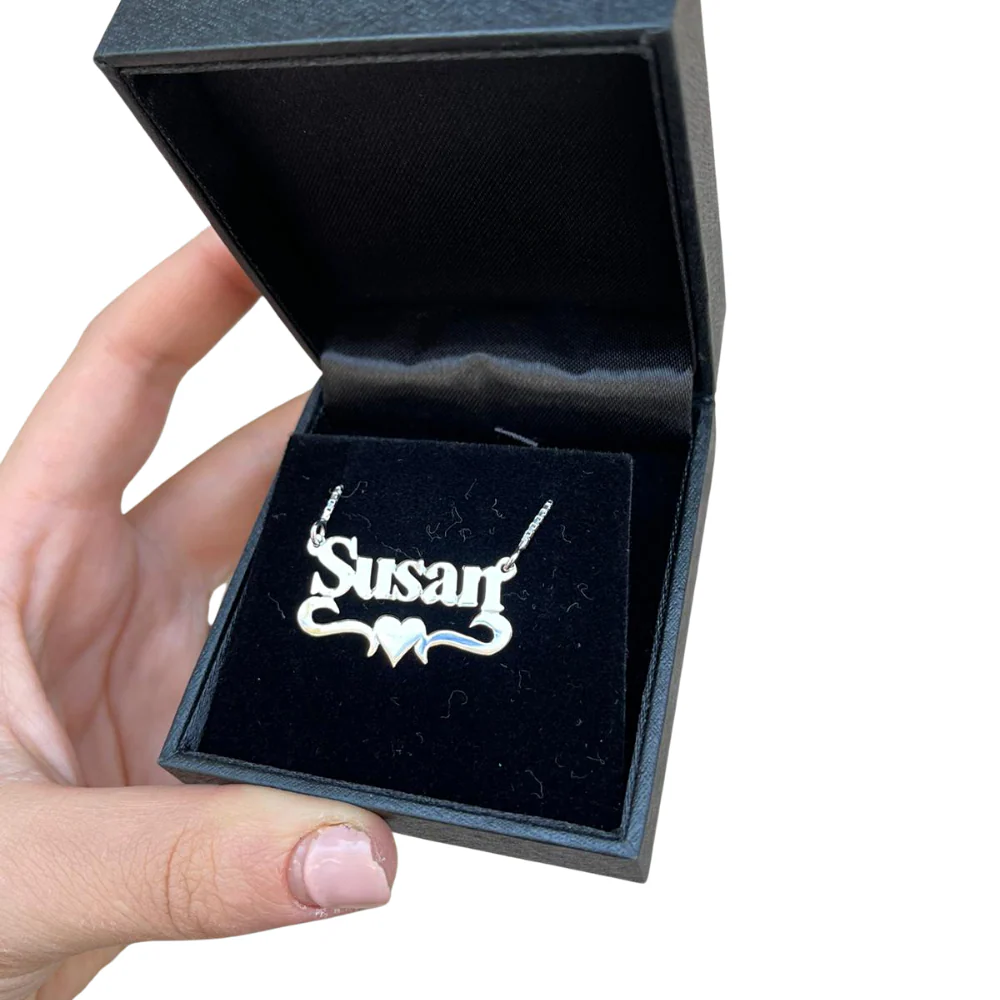Silver Underline Middle Heart Print Name Necklace - Image 5