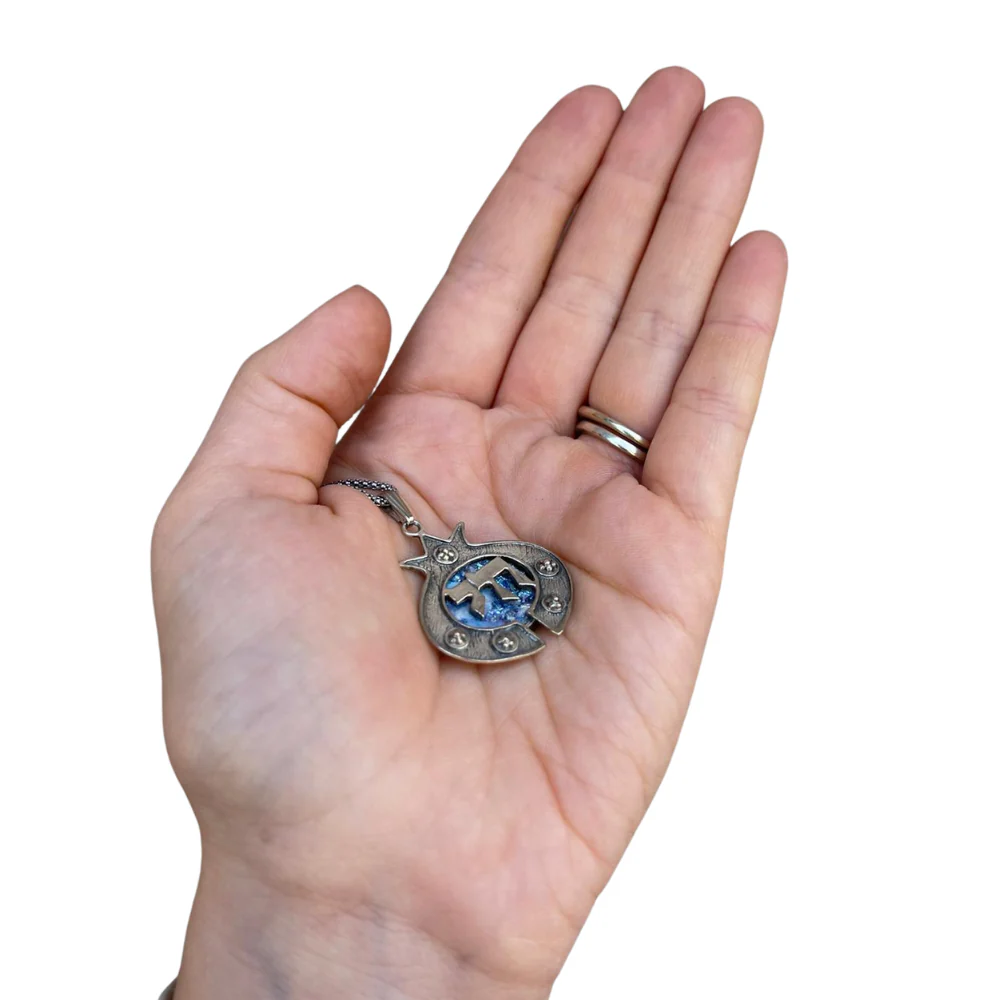 Roman Glass Pomegranate Chai Silver Necklace - Image 2