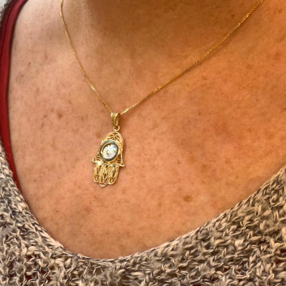 14k Gold Roman Glass Filigree Hamsa Pendant - Image 3