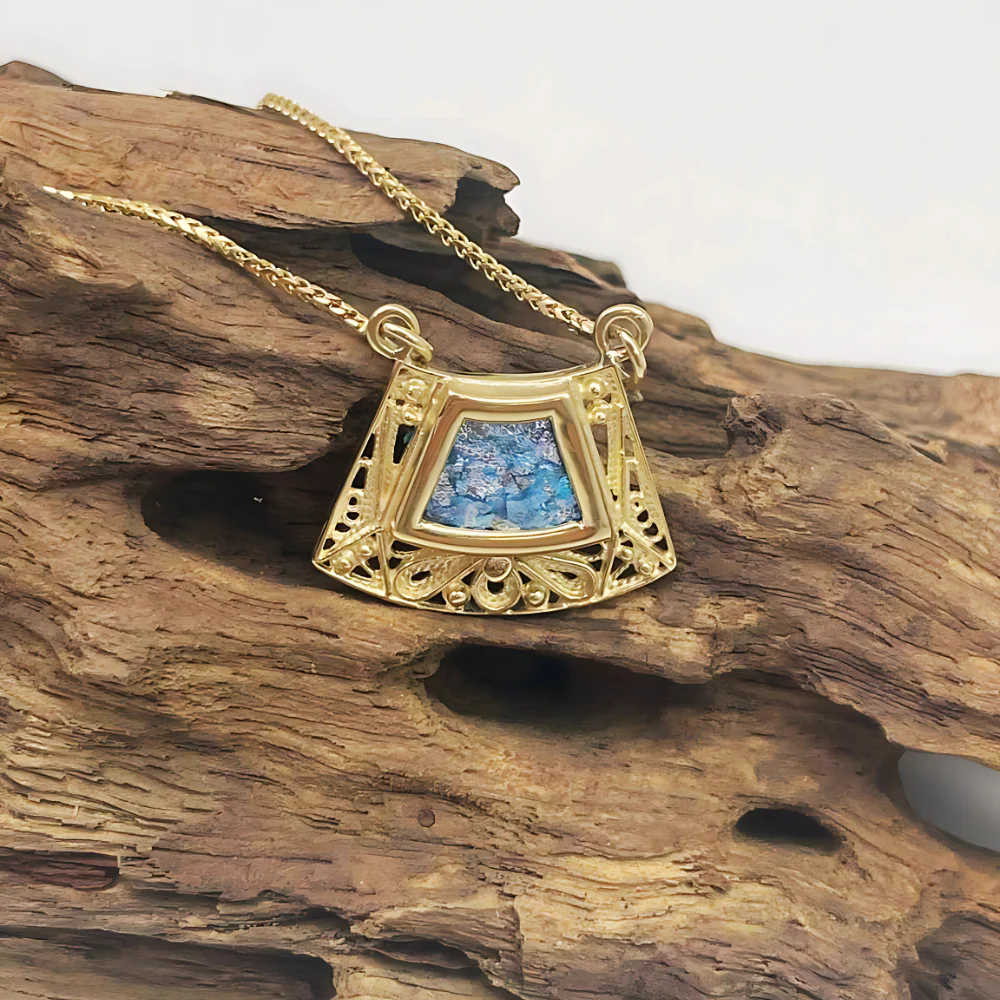 Roman Glass Trapezoid Pendant Necklace in 14K Gold Filigree Work - Image 8