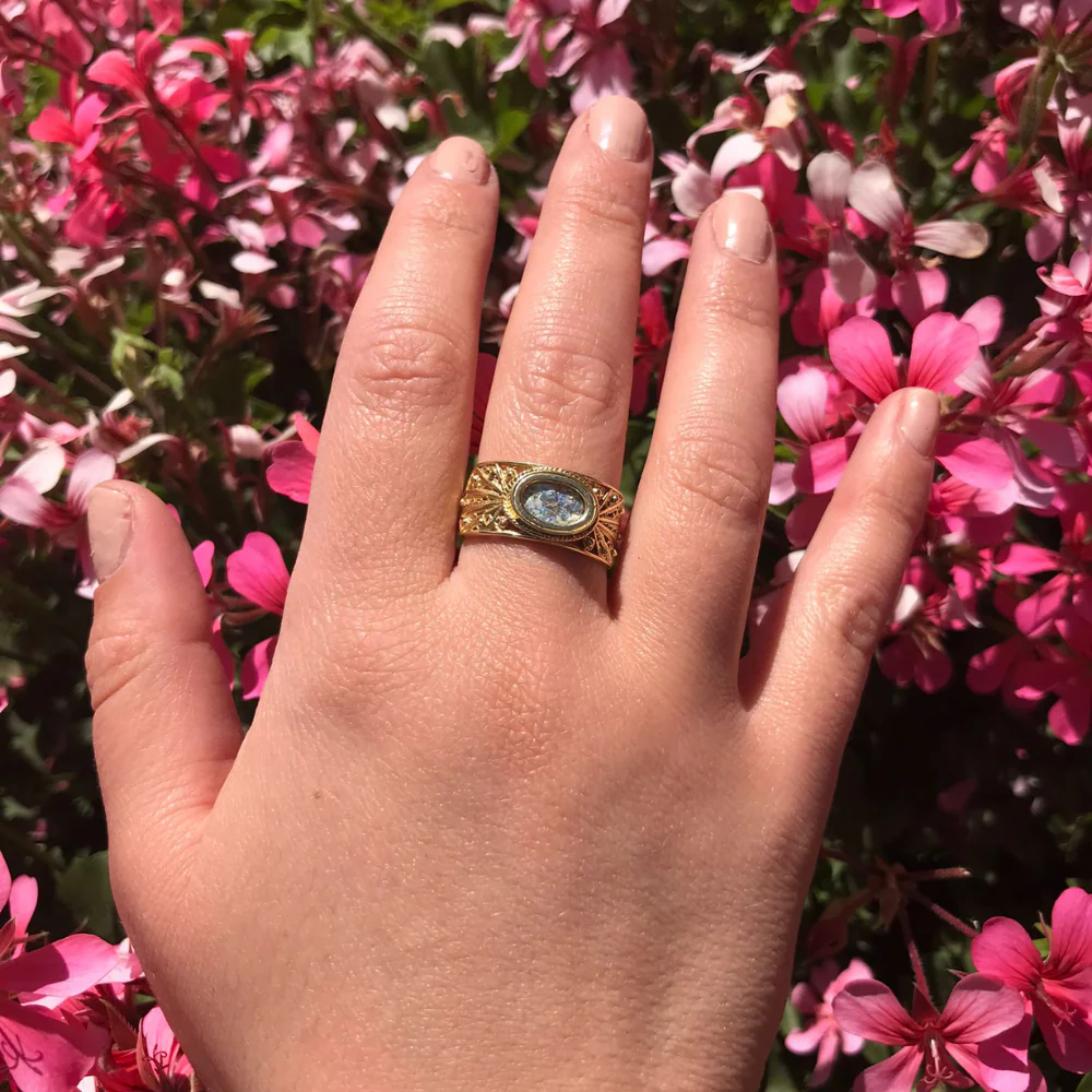 Roman Glass Ring - Filigree - 14k Gold - Image 8