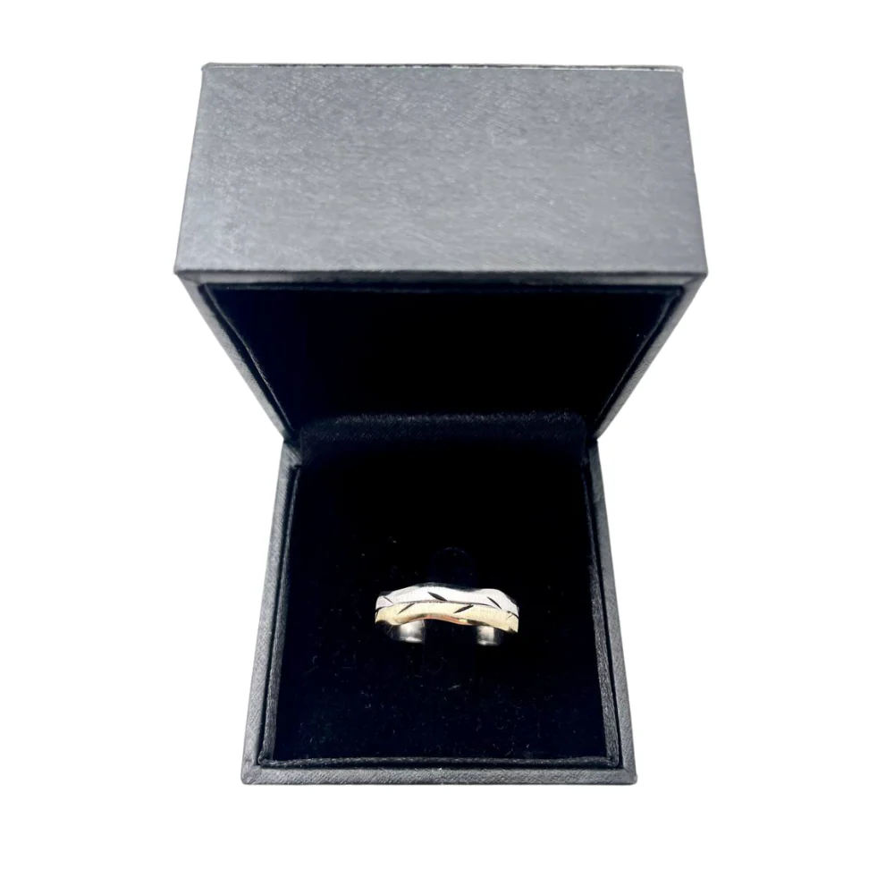 Yellow and White Gold Leaves Wavy Wedding Ring - Image 3