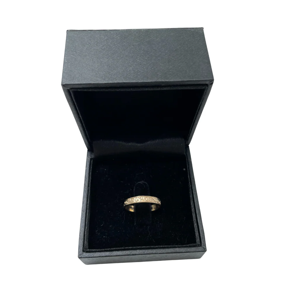 Hebrew Wedding Band in 14K Gold Curlicue - Image 4
